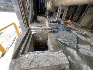 2 workers dead after inhaling toxic gas