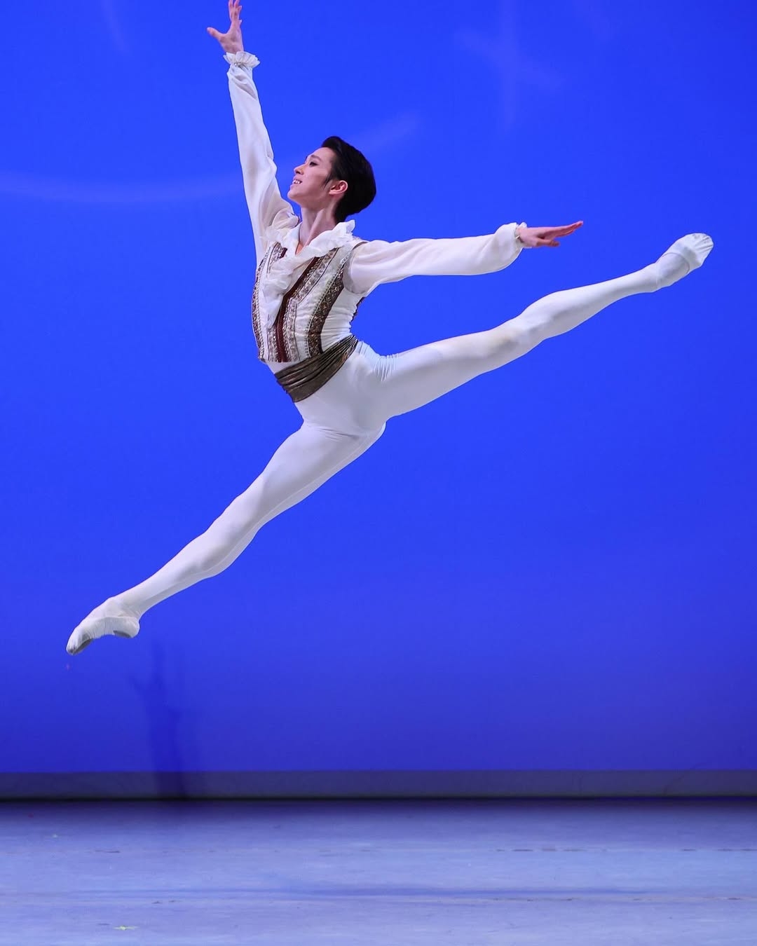 Jeon Min-chul performs a variation from "La Esmeralda" in the 2025 Youth America Grand Prix finals. (Youth America Grand Prix)