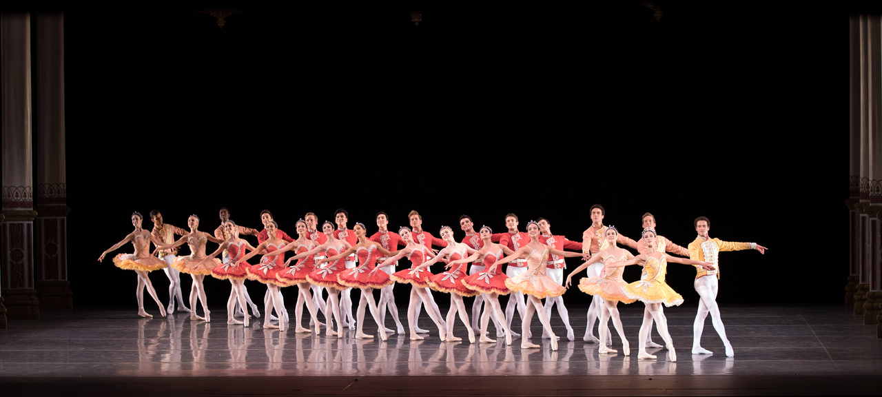Scene from "Theme and Variations" (The George Balanchine Trust)