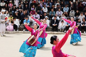 Korea wraps up rare long weekend