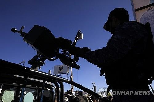 예멘 수도 사나에서 순찰 중인 후티 반군 [EPA 연합]