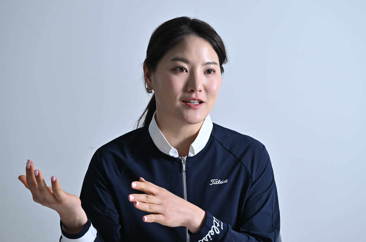 유소연이 최근 헤럴드경제와 인터뷰에서 대한골프협회 경기력향상위원에 선임된 소감과 함께 향후 주니어 선수들의 훈련 환경 개선에 대한 포부를 밝히고 있다.      임세준 기자