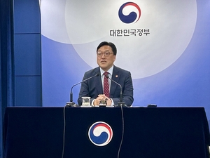 김병환 금융위원장, 3단계 DSR 차등 적용 예고! 수도권 vs 지방, 금리 인하 속도도 점검