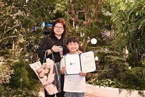 Boy saves mom with CPR, commended on Children's Day's ceremony