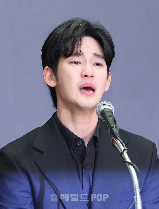 배우 김수현/사진=민선유 기자