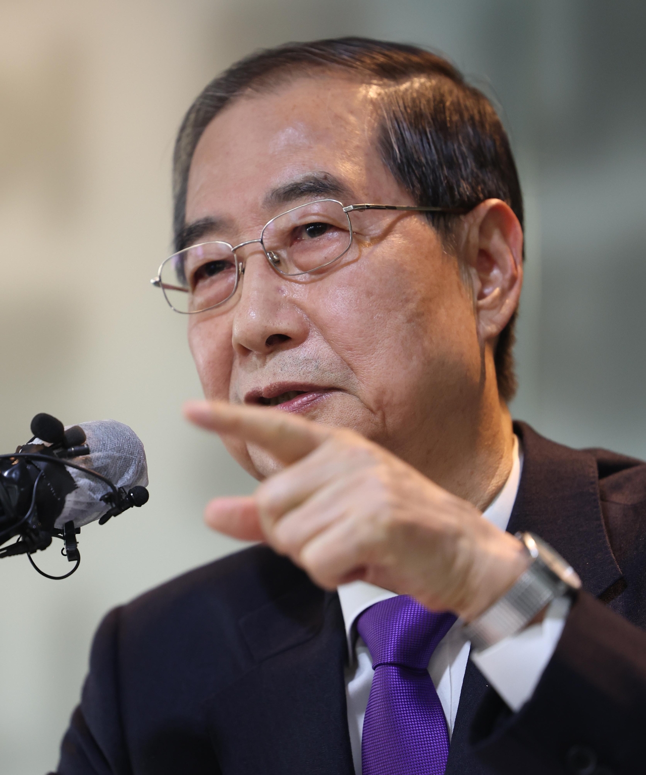 한덕수 무소속 대선 예비후보가 7일 서울 중구 한국프레스센터에서 열린 서울외신기자클럽 초청 기자간담회에서 발언하고 있다. <연합>