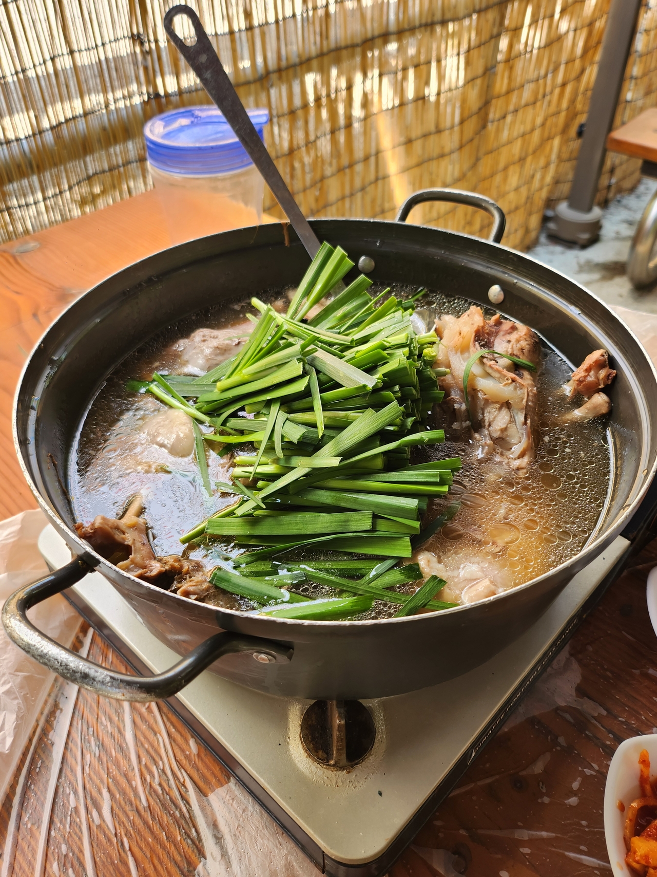 Duck stew served at a restaurant at the foot of Gwanaksan (Lee Jung-youn/The Korea Herald)