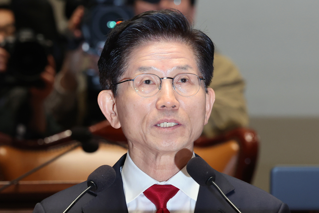 국민의힘 김문수 대선 후보가 9일 서울 여의도 국회에서 열린 의원총회에서 후보 단일화 문제와 관련해 발언하고 있다. [연합]