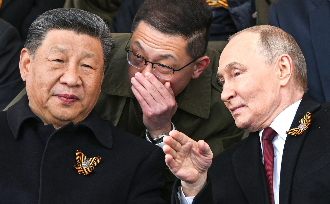 Russia's President Vladimir Putin and Chinese President Xi Jinping (left) tend the Victory Day military parade at Red Square in central Moscow, on Friday. Russia celebrates the 80th anniversary of the Soviet Union's victory over Nazi Germany in World War Two. Photo by Russian Presidential Office/UPI-Yonhap