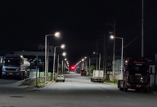 여수산단 가로등.