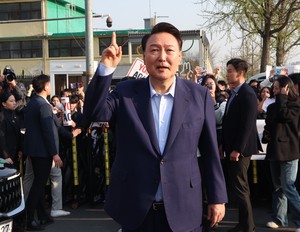 Yoon Suk Yeol urges conservative unity around Kim Moon-soo