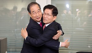 People Power Party picks Kim Moon-soo, unpicks him, then picks him again. Why?