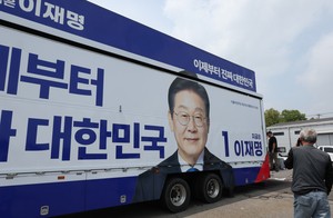 D-23, 중도 표심은 ‘정권교체’로…‘60%’ 육박[數싸움]