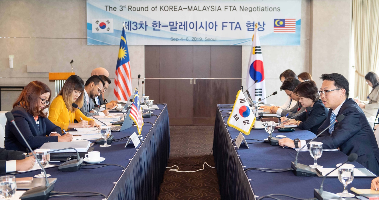 This photo taken on Sept. 4, 2019, shows the third round of negotiations for a free trade agreement between South Korea and Malaysia in Seoul. ((Ministry of Trade, Industry and Energy)