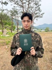 Monsta X’s Hyungwon discharged