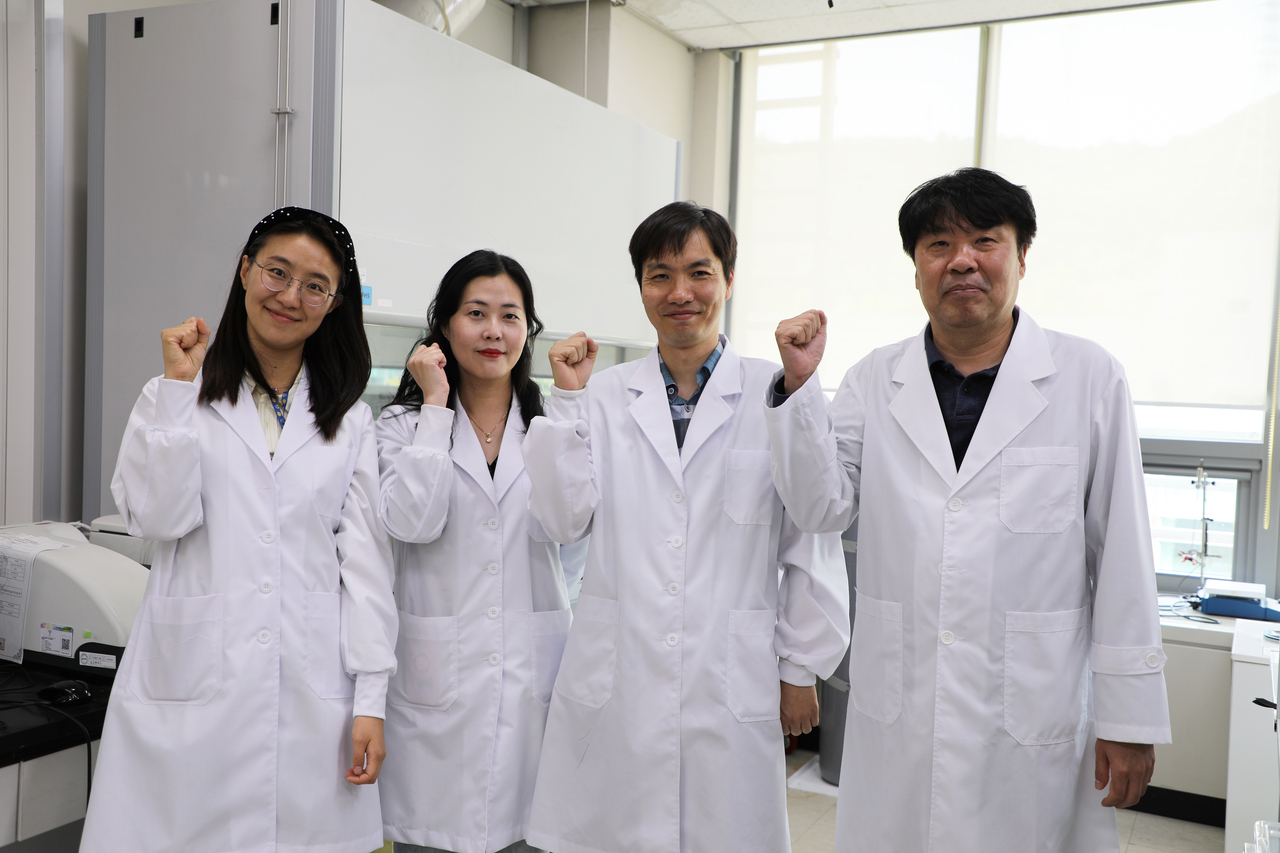 이번 연구를 수행한 DGIST 연구진. 관련사진 서헤진(왼쪽부터) 전임연구원, 홍성희 전임연구원, 김영광 전임연구원, 임상규 책임연구원.[DGIST 제공]