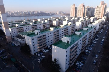 ‘1조 리모델링’ 이촌동 한가람, 최고 27층 2213가구로 재탄생  [부동산360]