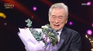 “이순재 빨리 건강해지셨으면”…‘지붕킥’ 모임도 불참