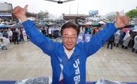 “재명아, 너는 가능성이 있어”…이재명을 있게 한 은사님의 한마디