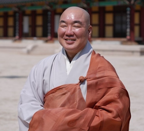 화엄사 새 주지 우석스님.