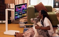 LG, Samsung face off in growing portable TV market