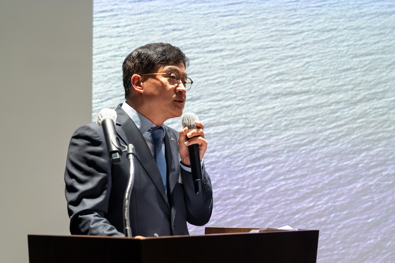 이강석 대우건설 대외협력단장이 GBF 강연을 통해 ‘대우건설의 비전과 미래, 그리고 함께 가는 GBF7기의 꿈’에 대해 얘기하고 있다. <사진제공=담다스튜디오>