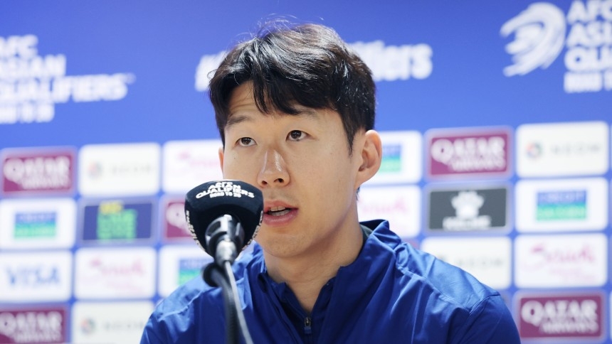 Son Heung-min of the South Korean national football team speaks during a press conference at Goyang Stadium in Gyeonggi Province on March 19, ahead of training for upcoming international friendlies. (Newsis)