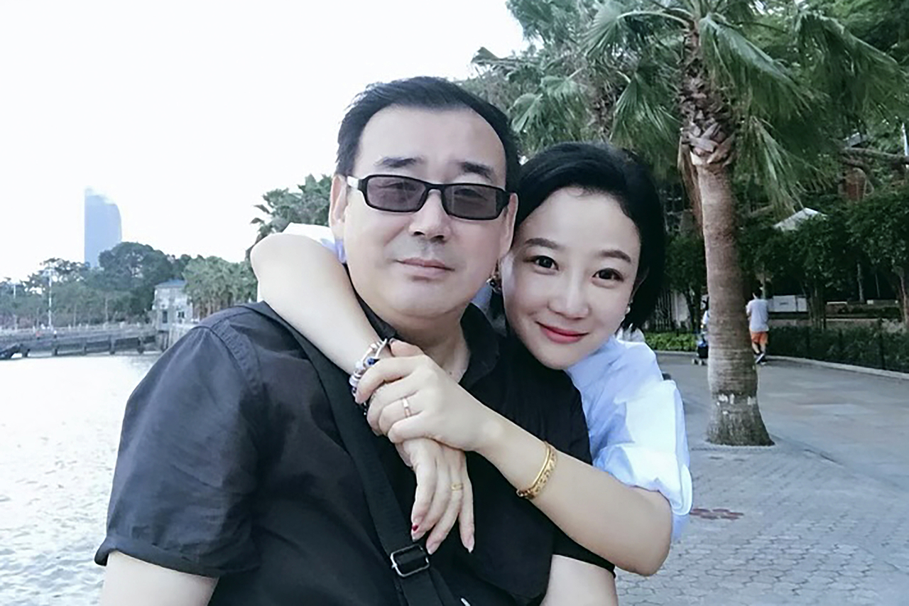 양헝쥔(왼쪽)과 그의 아내 위안샤오량 [AP]