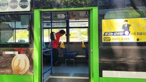[단독] “7억 대출받아 기사님 월급 줍니다” 마을버스 다 망하게 생겼다 [벼랑끝 마을버스]