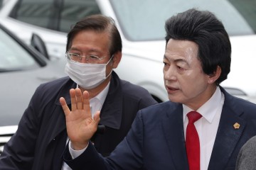 허경영 명예대표 구속…준강제추행·사기 혐의