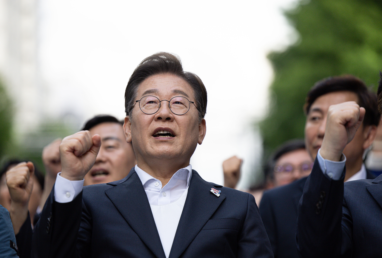 Democratic Party of Korea presidential candidate Rep. Lee Jae-myung attends a ceremony in Gwangju on Saturday. Yonhap