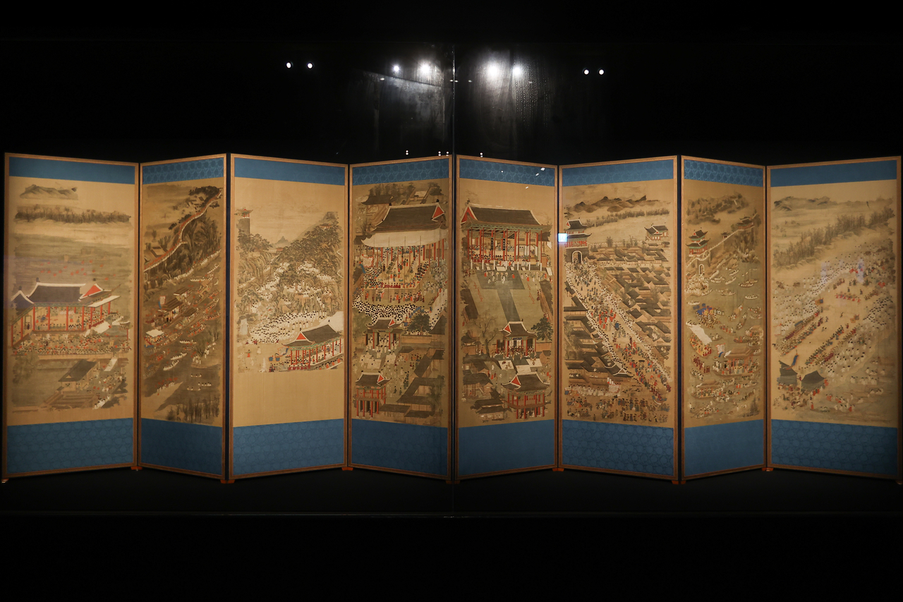 Newly restored Joseon folding screen on display at Leeum - The