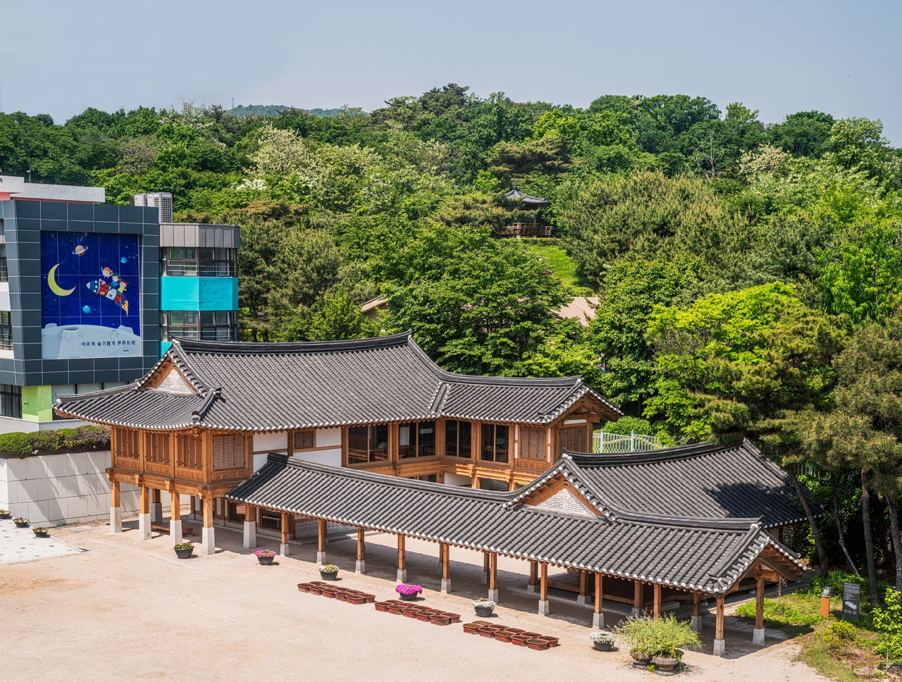 A hanok classroom at Seoul Jungsu Elementary School in Seongbuk-gu (Seoul Metropolitan Government)