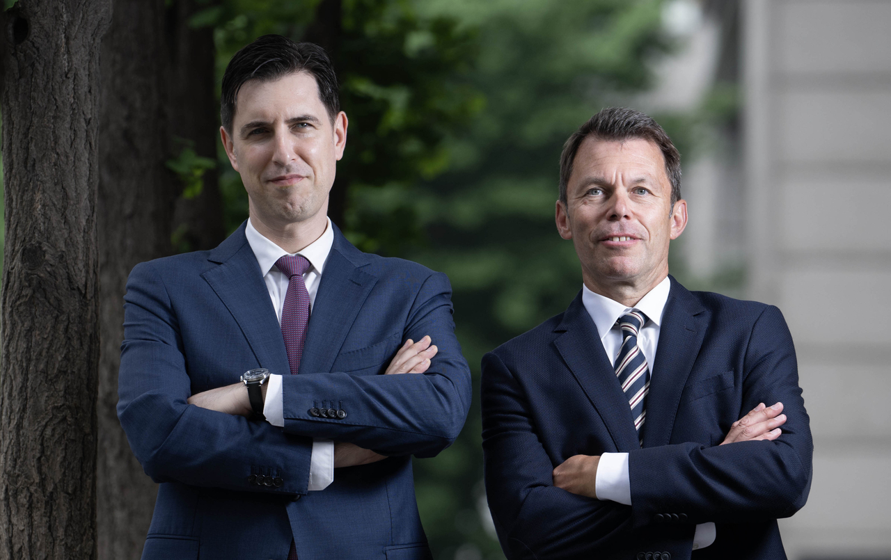 Pierre Boitard (left), vice president at BorgWarner, and Helmut Forster, vice president at BorgWarner, pose for a photo before an interview with The Korea Herald in Seoul on Thursday. (Im Se-jun/ The Korea Herald)