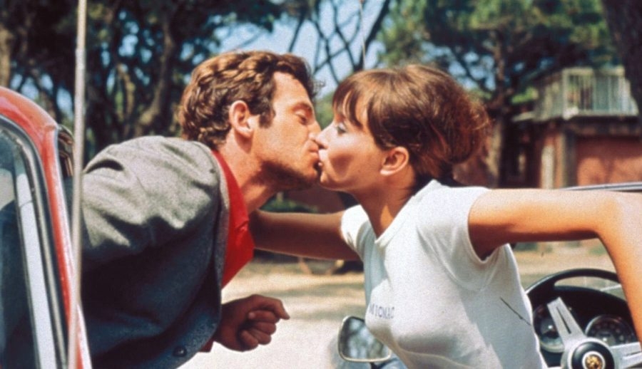 A scene from Jean-Luc Godard’s "Pierrot le Fou" (Societe nouvelle de cinematographie)