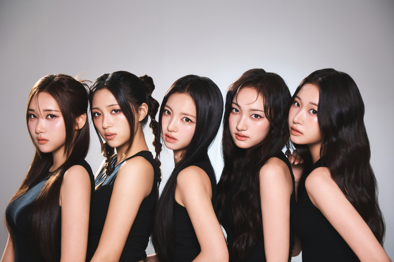 Rookie girl group VVS (MZMC)