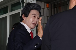 Where’s Huh Kyung-young? The eccentric, serial presidential candidate who once vowed to levitate lands in jail