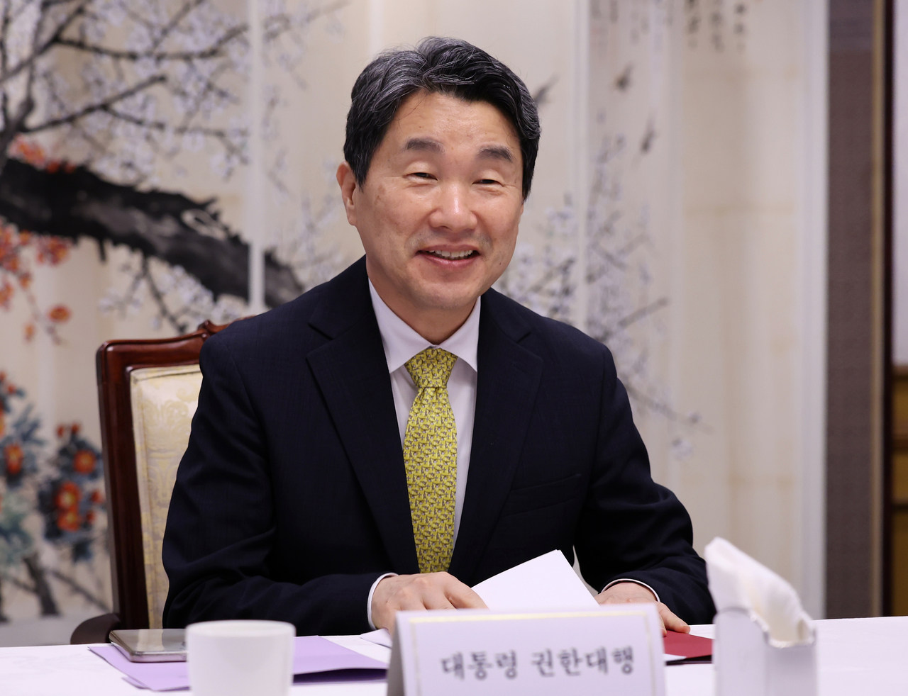 Acting President Lee Ju-ho speaks during a meeting over economic security at the government complex in central Seoul on May 12. (Yonhap)
