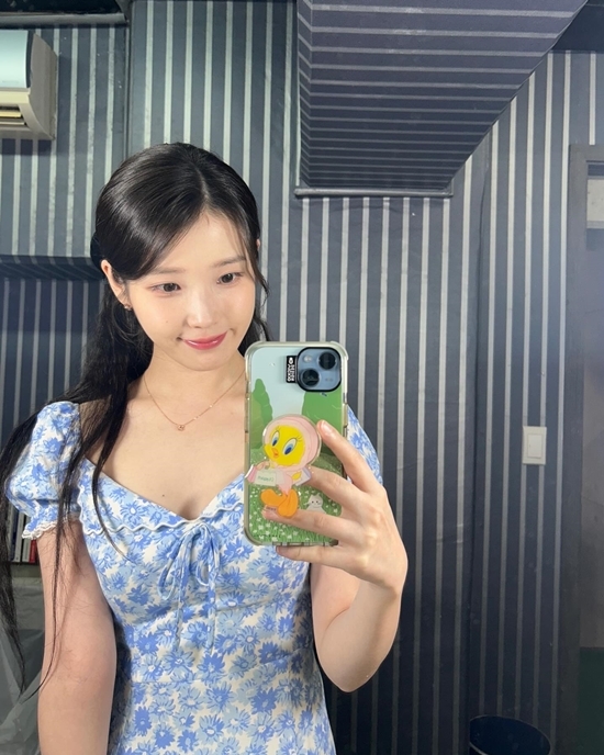 사진=아이유 채널