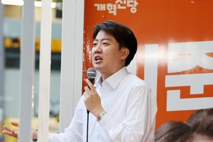 Minor party's Lee says 'no intention' of merging candidacy with PPP's Kim