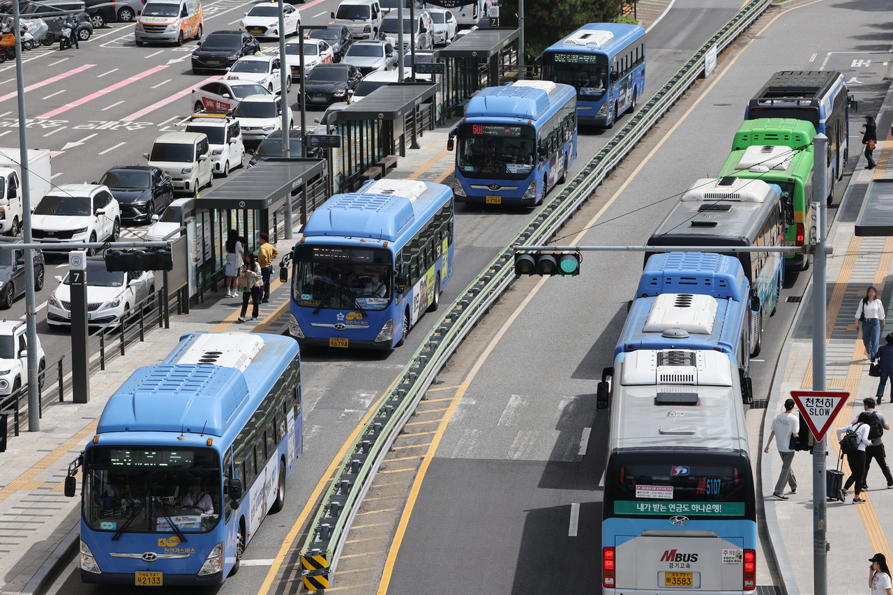 The Seoul Station bus transfer center in central Seoul (Yonhap)
