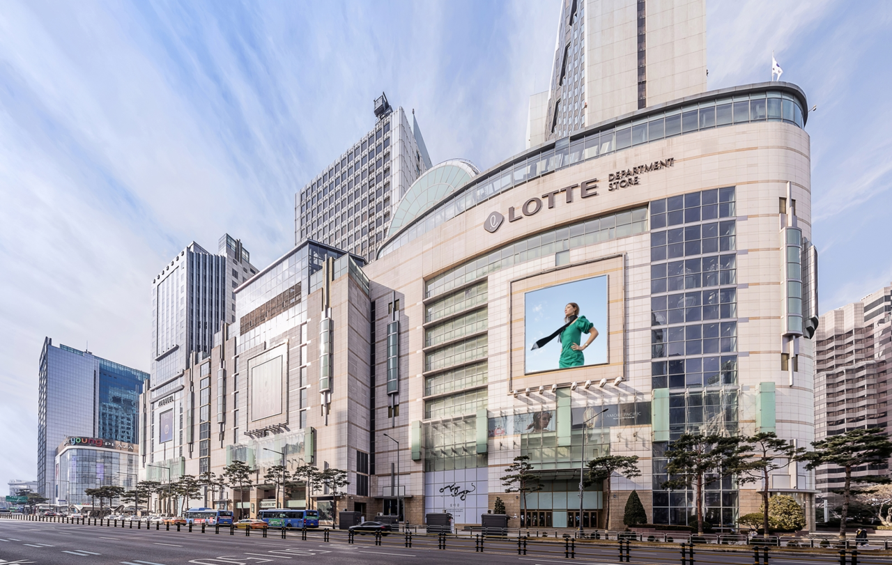 Lotte Department Store's main branch in Myeong-dong, central Seoul (Lotte Department Store)