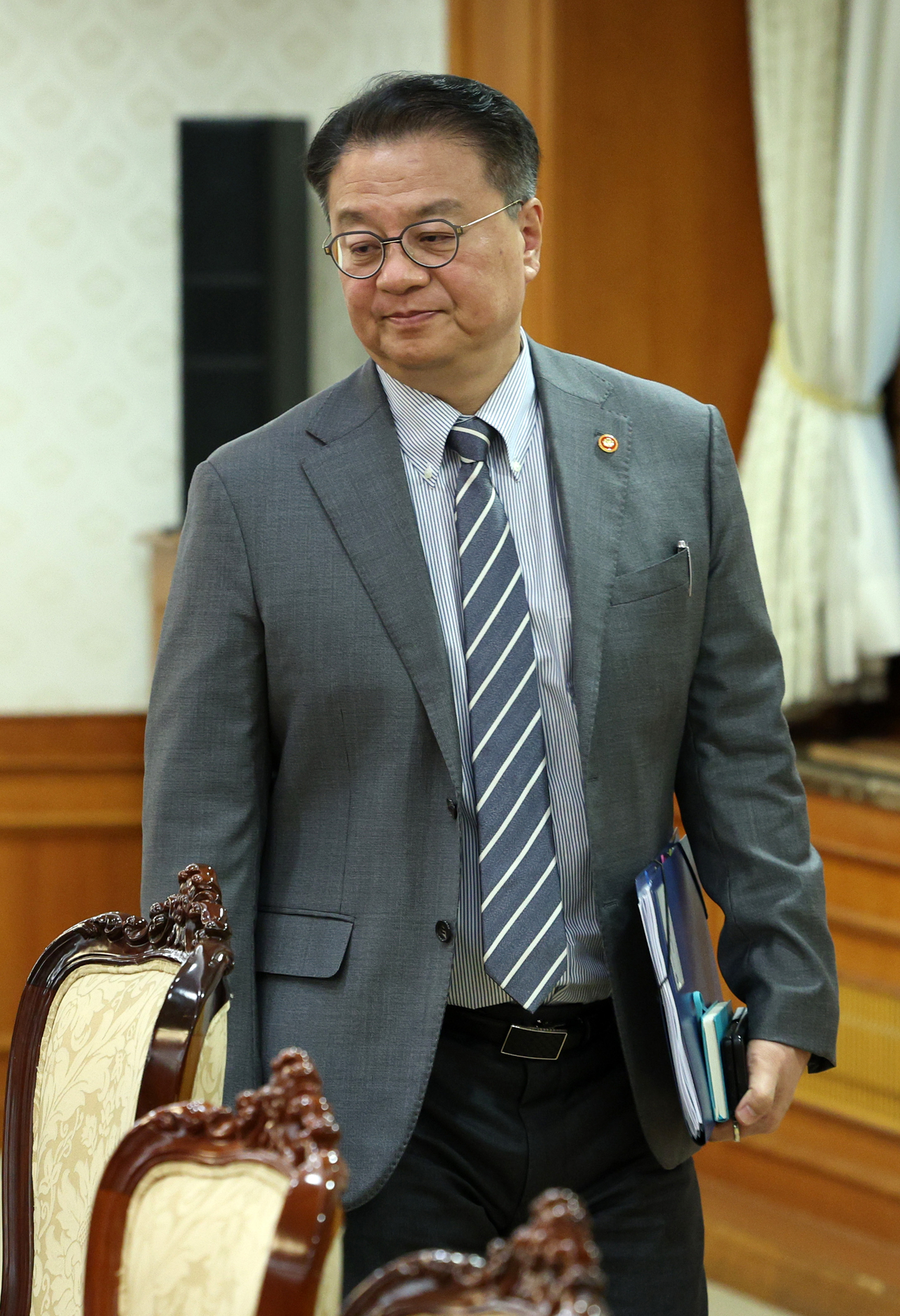 방기선 국무조정실장이 지난 1일 정부서울청사에서 열린 안보관계장관회의에 참석하고 있다. [연합]