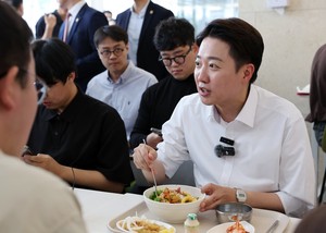 이준석, 자통당 국힘 지지·김계리 입당에 “오른쪽 텐트 치나”