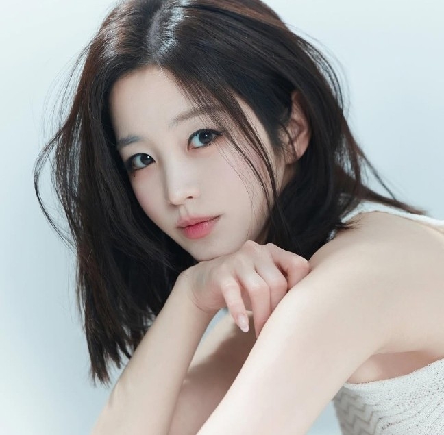 [김나정 SNS]