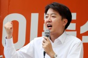 이준석 측 “국힘 인사들 전화 많아, 대부분 친윤…‘당권 줄테니 단일화하자’는 식”