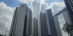 “그러다 전재산 날려요” 등기도 안나온 메이플자이 보증금 십수억을 직거래로? [부동산360]