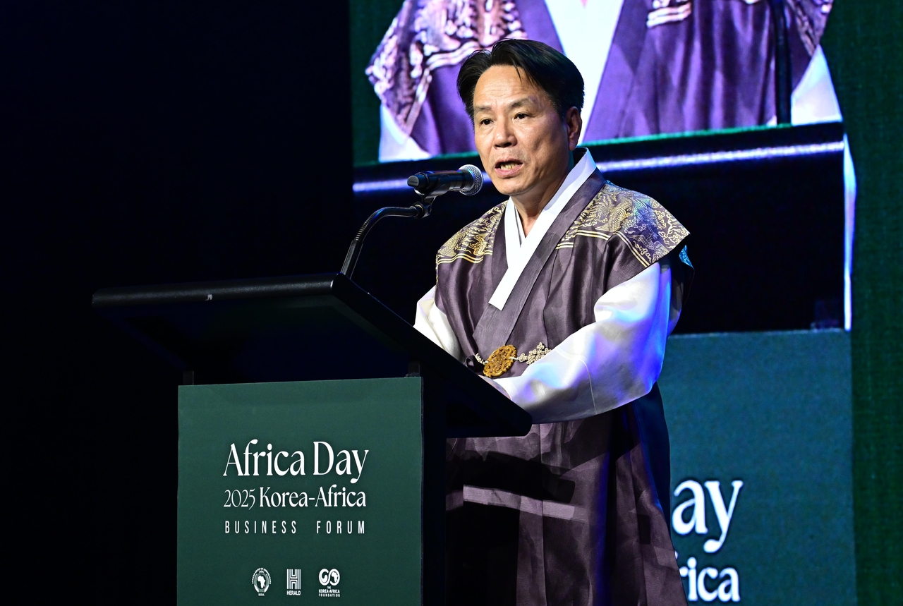 President of the Korea-Africa Foundation Kim Young-chae delivers opening remarks at the Africa Day 2025 Korea-Africa Business Forum at Grand Hyatt Seoul in Yongsan-gu, central Seoul, Wednesday. (Lee Sang-sub/The Korea Herald)