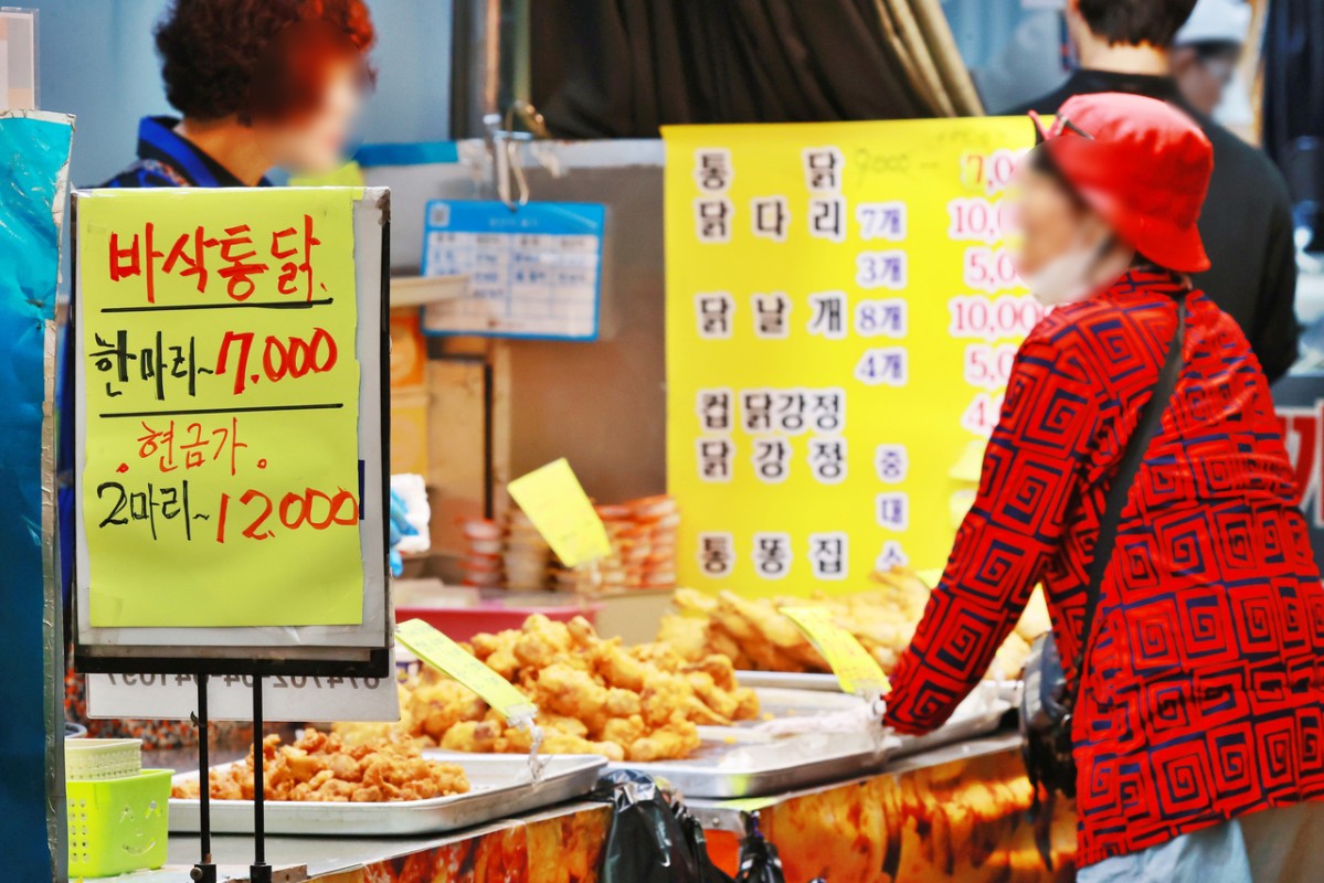 때아닌 ‘닭고기 패닉’…치킨값 또 오를까요? [푸드360]