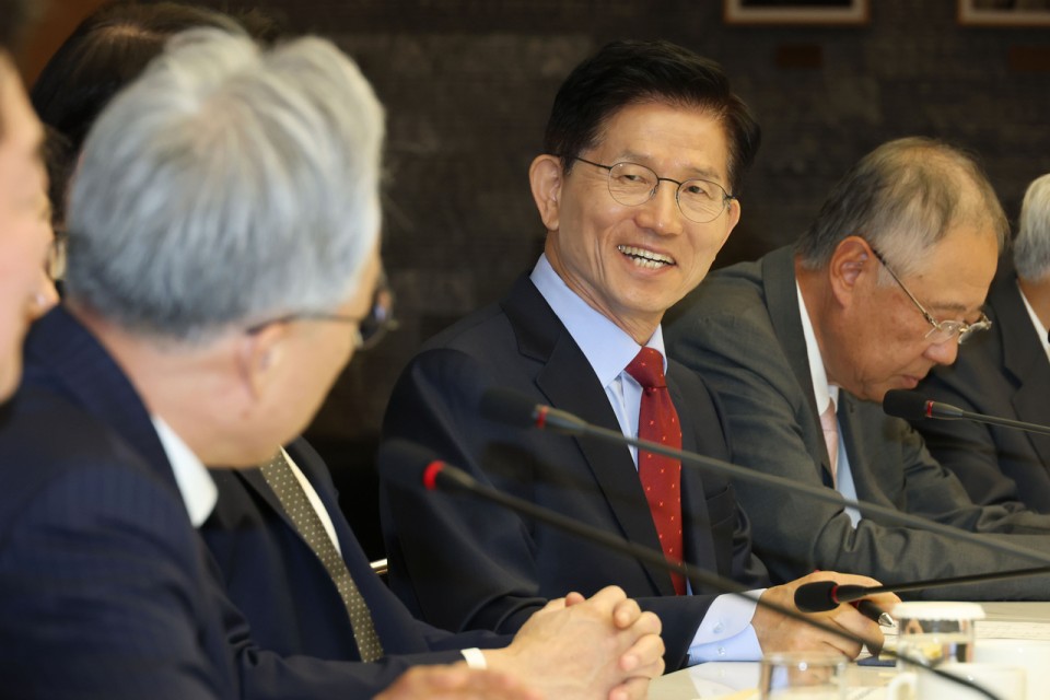 [단독] 김문수, 사전투표 한다…‘부정선거 논란 선긋기’